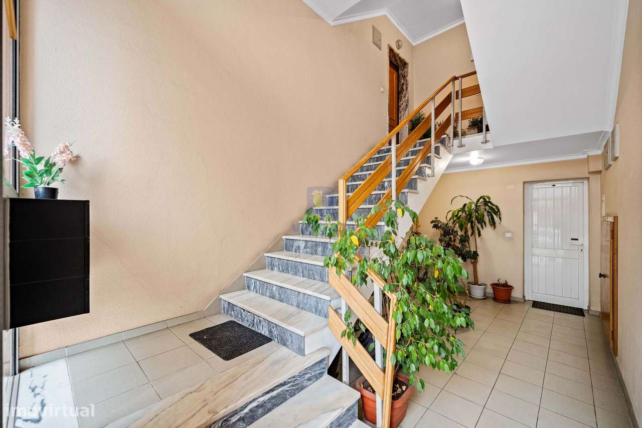 Apartamento T3 com garagem na Baixa da Banheira-25