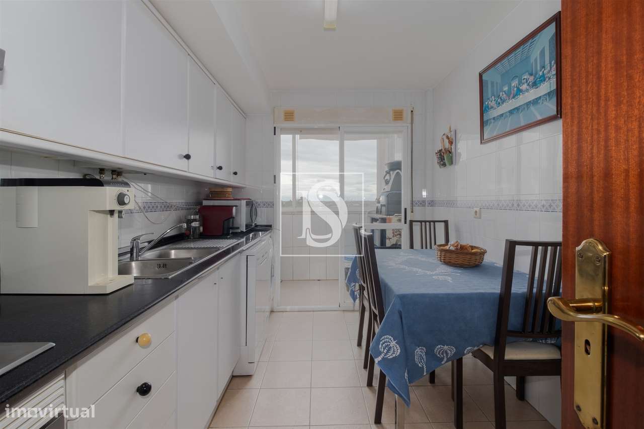 Apartamento T3 Venda em Santo António da Charneca,Barreiro-3