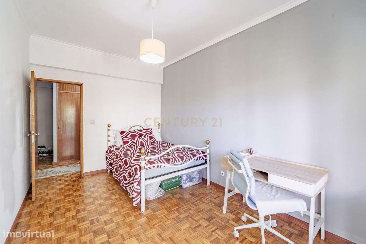 Apartamento T2 na Quinta do Rouxinol, Corroios-14
