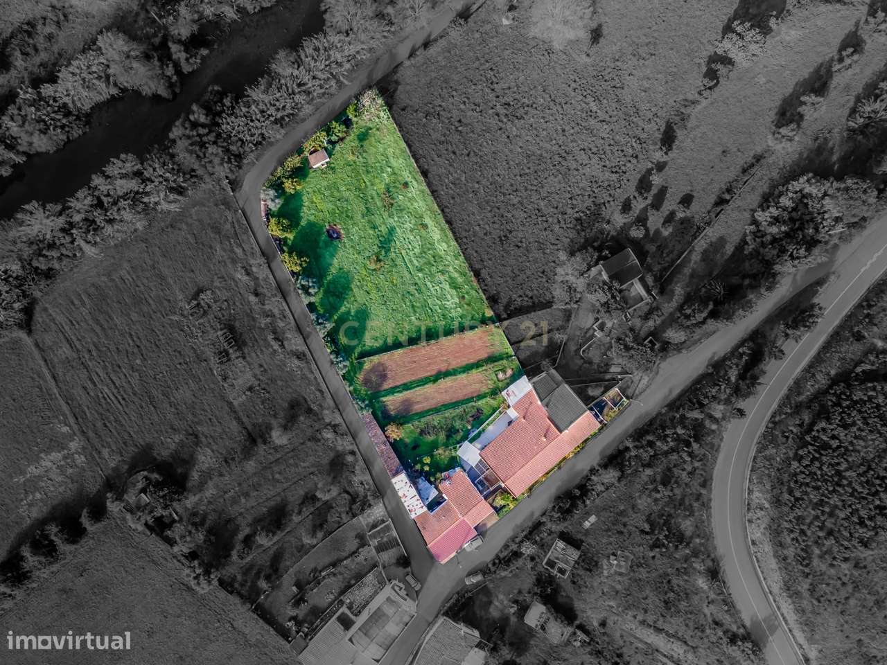 MORADIA TERREA T3 COM 3880M2 SITUADA NO BOIÃO - S.MARCOS DA SERRA - Grande imagem: 5/54