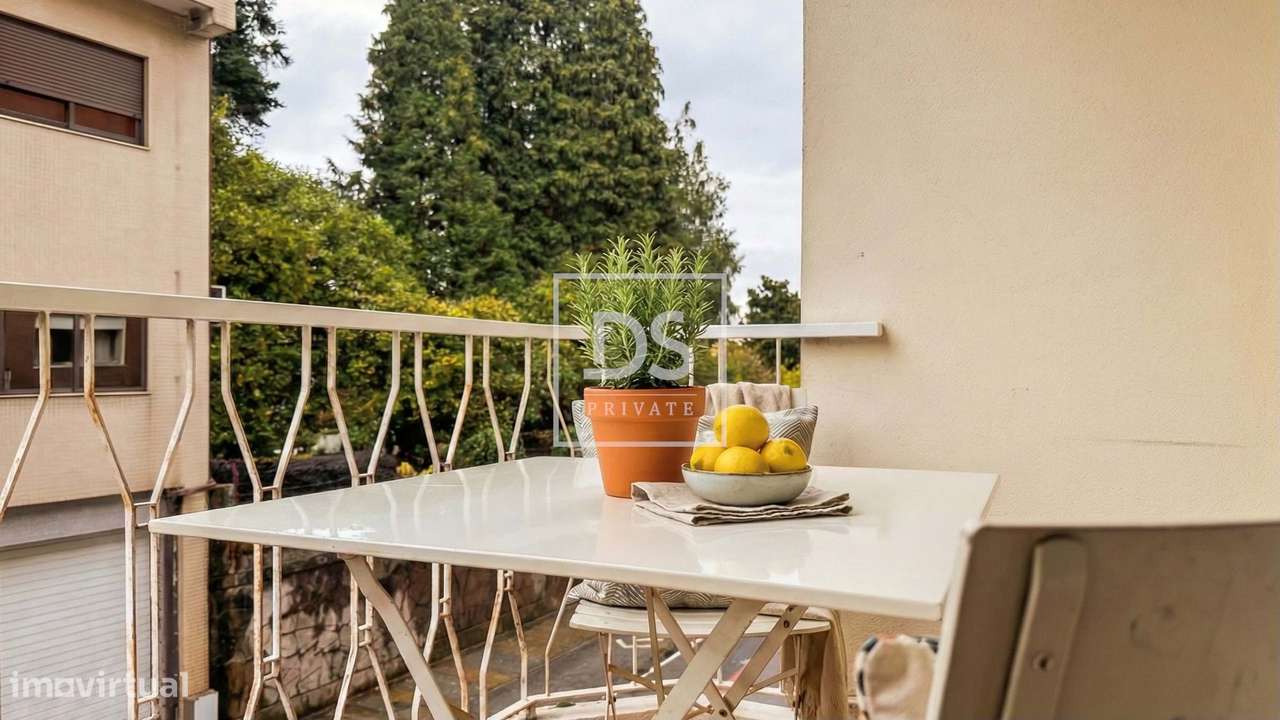 Apartamento T1 | Rua Nova de Santa Cruz — Oportunidade de Investimento-0