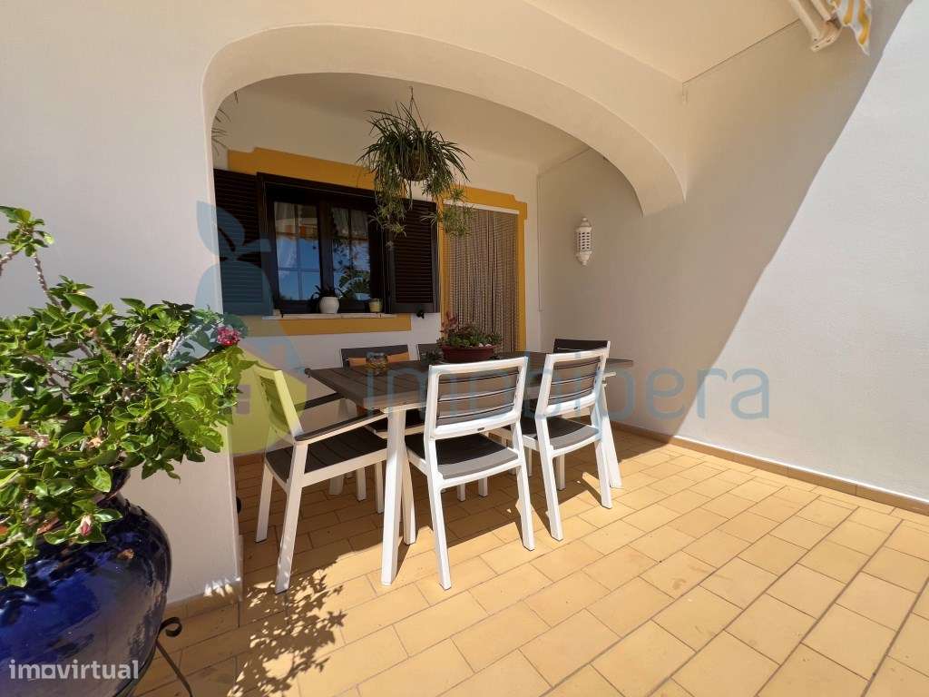 SOBERBA MORADIA T6 COM CASA DE HOSPEDES EM ANEXO-43