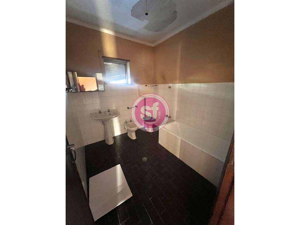 Moradia T3 para venda !-8