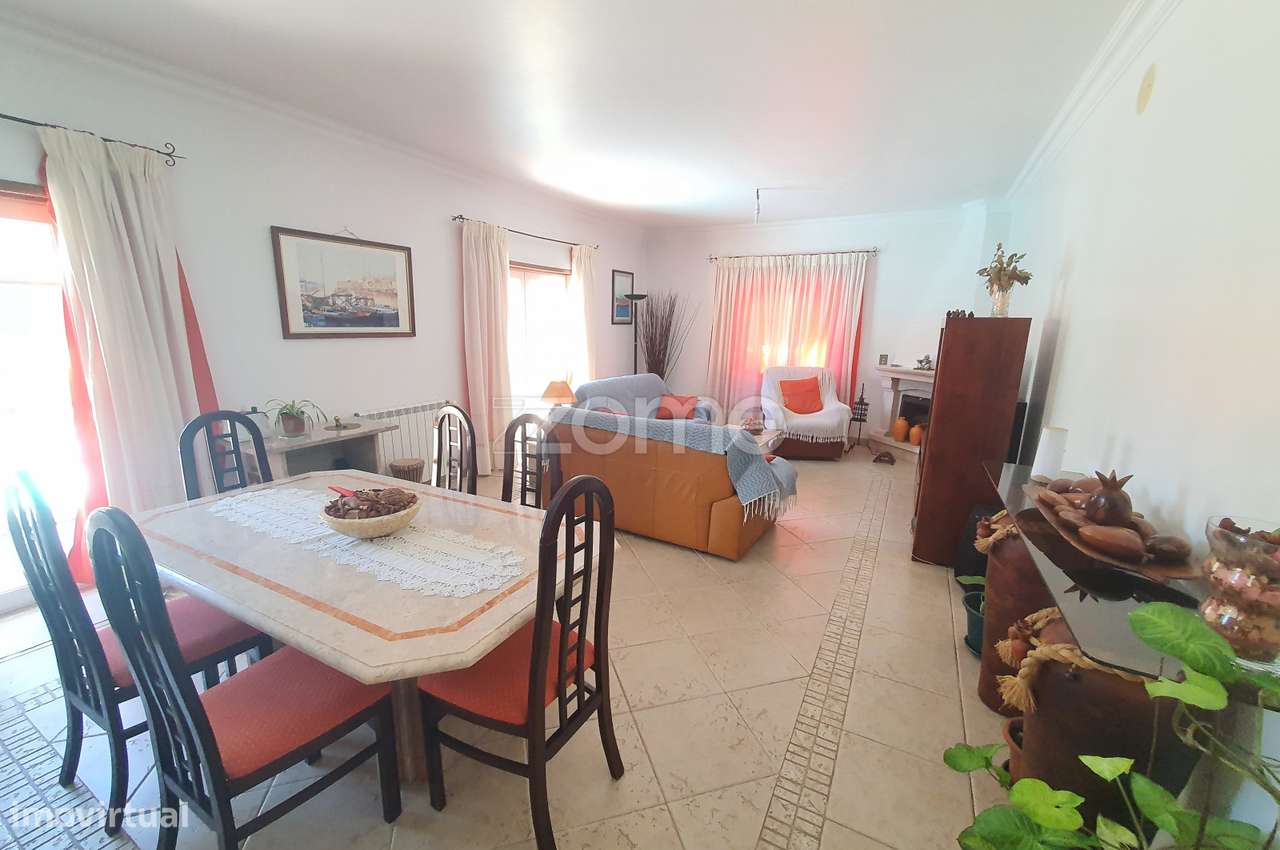 Moradia Isolada com piscina e bastante soalheira-5