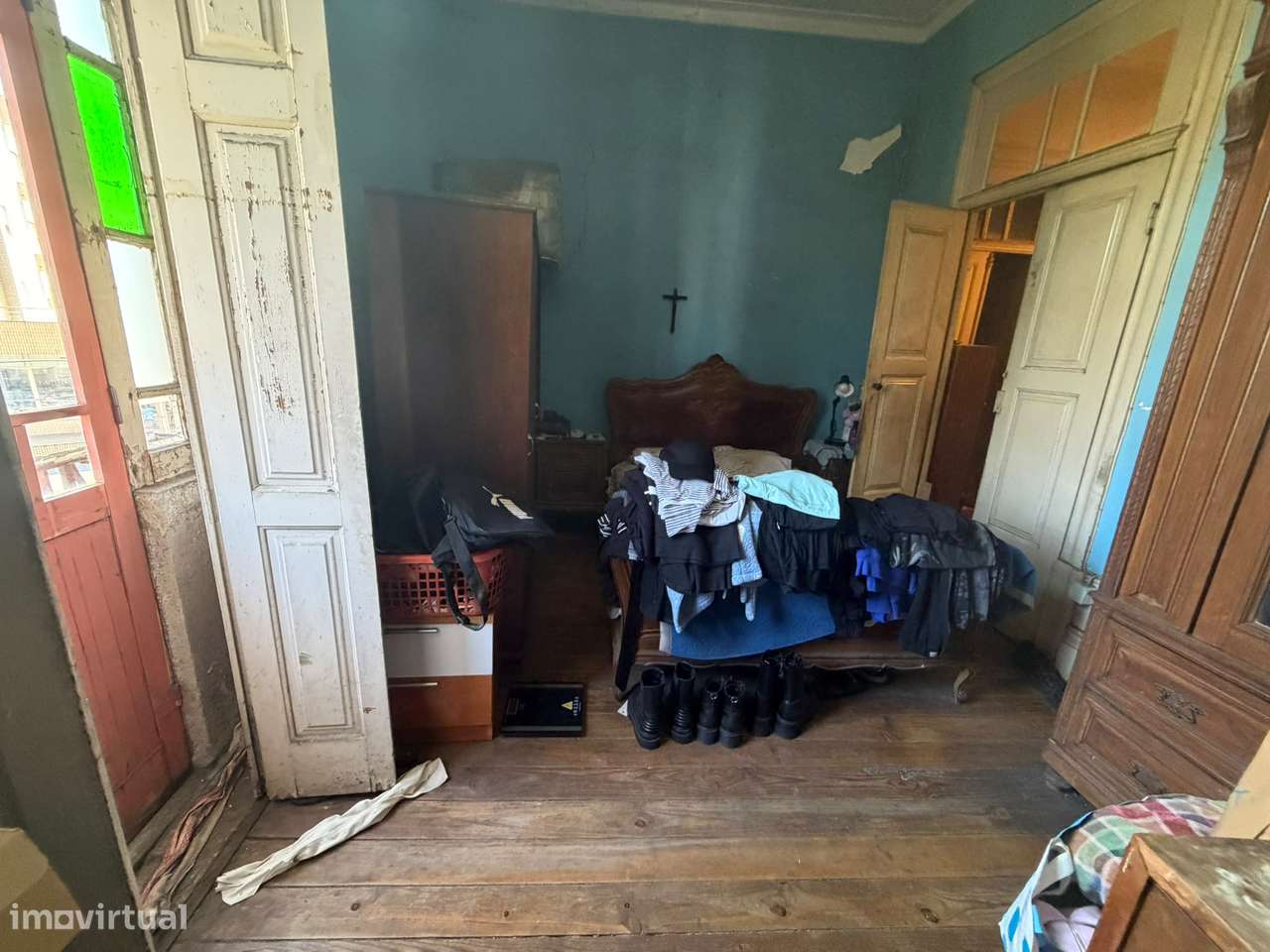 Prédio | 23 Divisões | Garagem 2 Carros | Quintal 90m2 | Rio Tinto-28