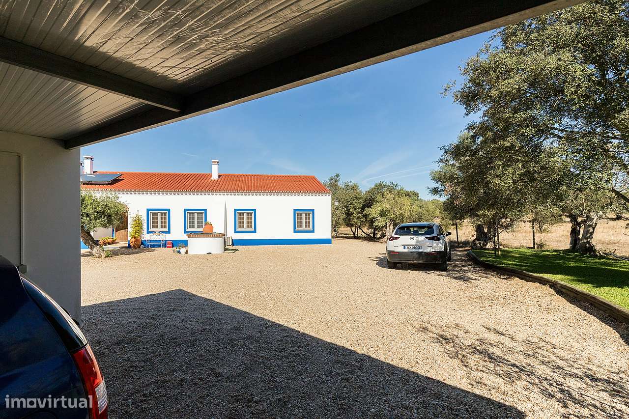 Quinta de charme T5 com piscina e 7 000 m² — vistas para o Castelo de-46