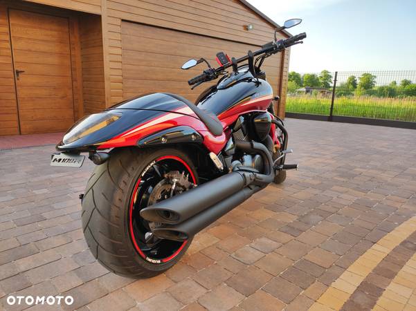 Suzuki Intruder - 2