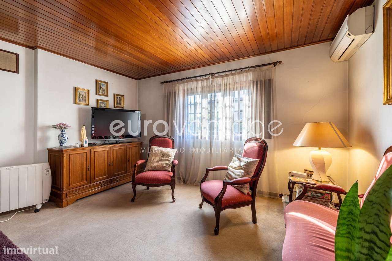 MORADIA T8 NO CENTRO DE LEIRIA-8