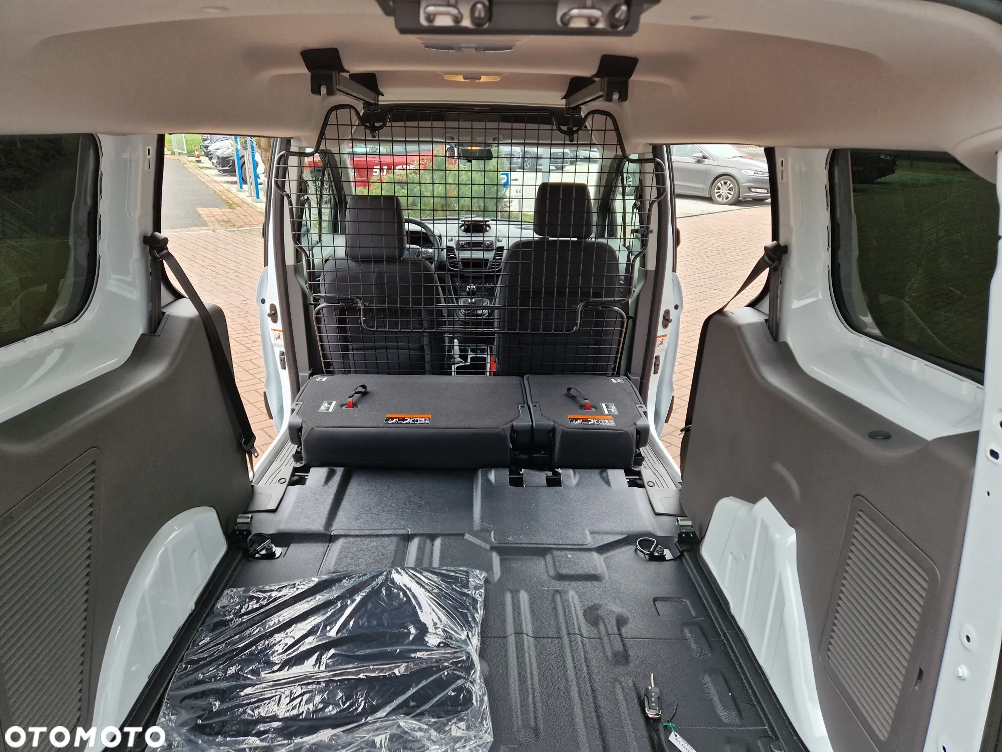 Ford Transit Connect KOMBI - 28