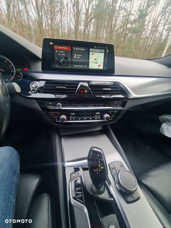 BMW Seria 5 530i xDrive - 22