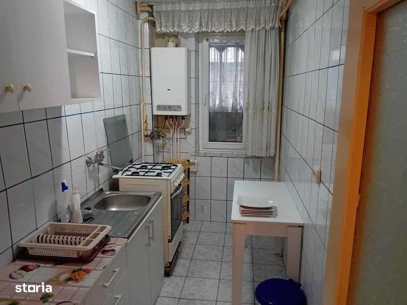 Ap 2 Cam Centru B -dul Dacia 45mp parter semirenovat centrala termopan - Imagine principală: 5/8