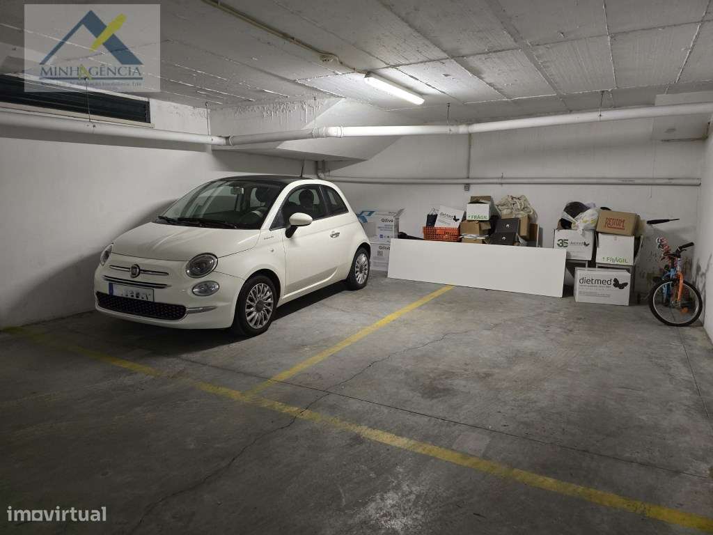 Apartamento T3 com parqueamanto na Quinta do Anjo-36