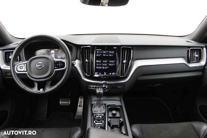 Volvo XC 60 D5 AWD Geartronic RDesign - 13