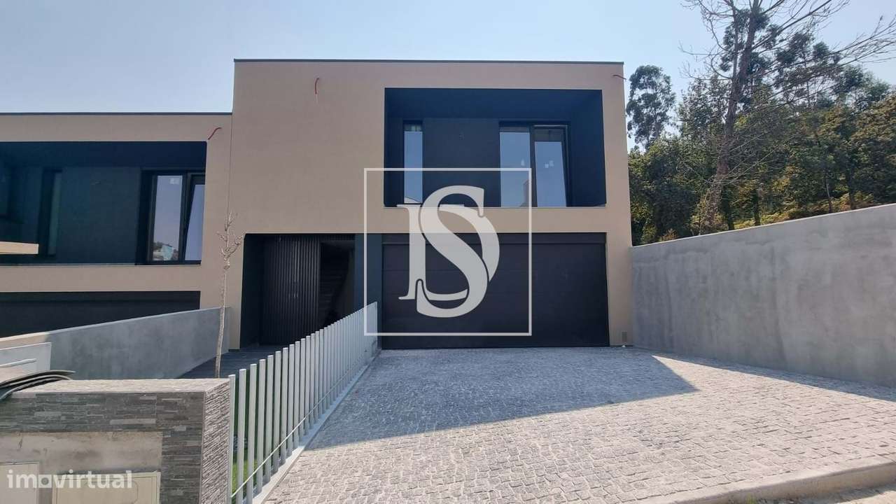 Vivendas T3 em banda situadas em Lanhoso- Póvoa de Lanhoso-8