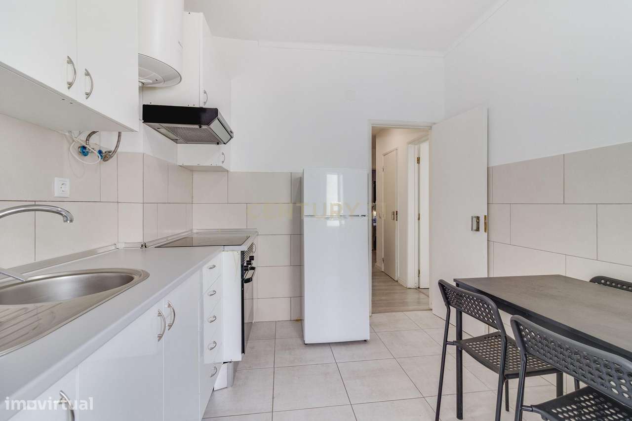 A sua primeira casa pode começar aqui Apartamento T2 Baixa Banheira-5