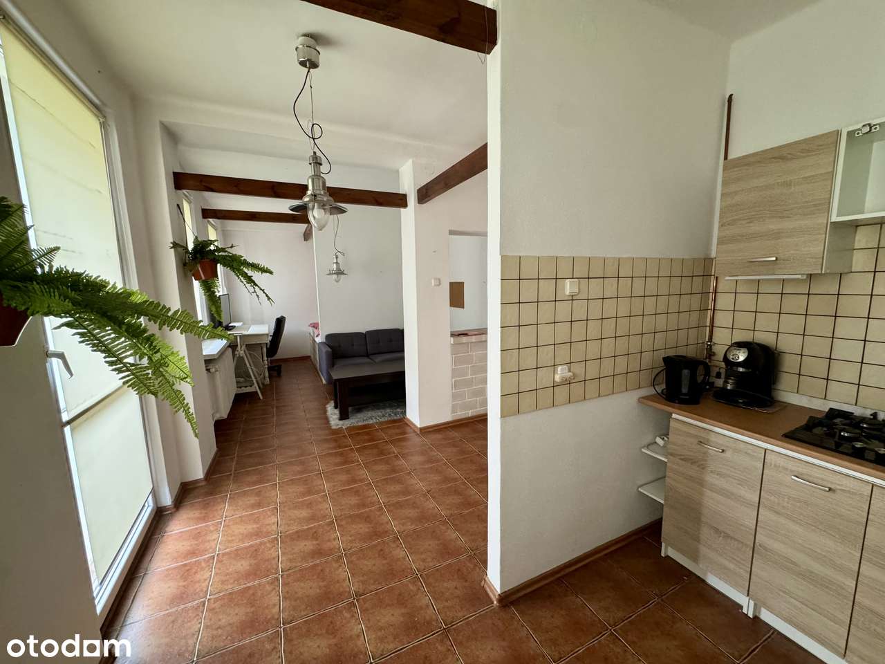Koszutka, klimatyczne STUDIO
Z BALKONEM na całą szerokość mieszkania