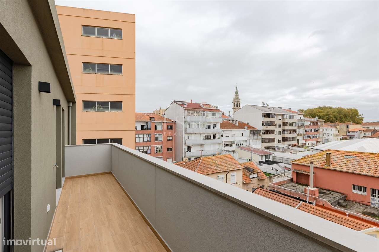 T2 com Terraço Centro Baixa Porto | T2 Faria Guimarães | T2 City On-0