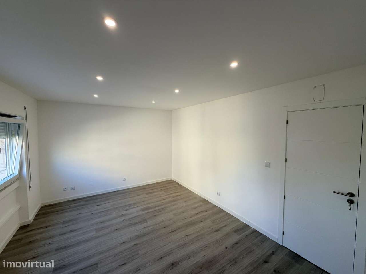 T2 totalmente renovado em Lavradio -  Barreiro-11