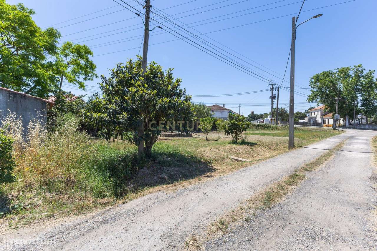 Terreno Urbano com 1.930m² em Coina-7