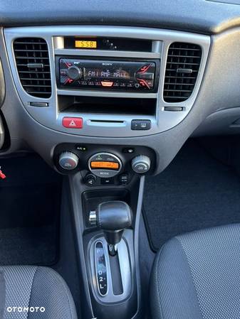 Kia Rio 1.6 EX Top - 22