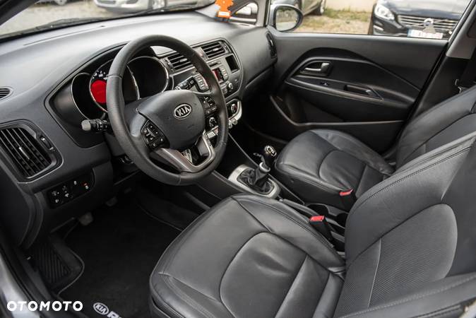 Kia Rio 1.1 crdi M - 12