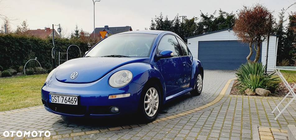 Volkswagen New Beetle - 1