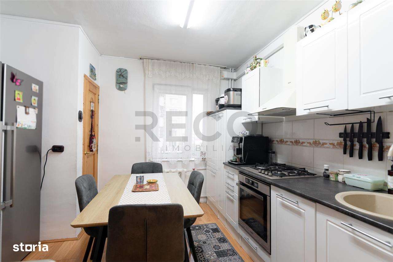 RECO Apartament 4 camere, decomandat, Bloc cu lift, Etajul 3, Zona Dra - Imagine principală: 1/20