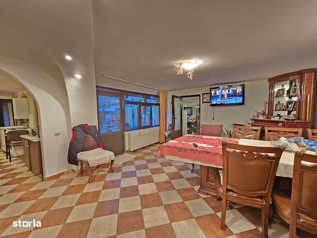 Laminorului I Casa de vanzare I Parter + Pod I 124 mp I Curte IParcare-5