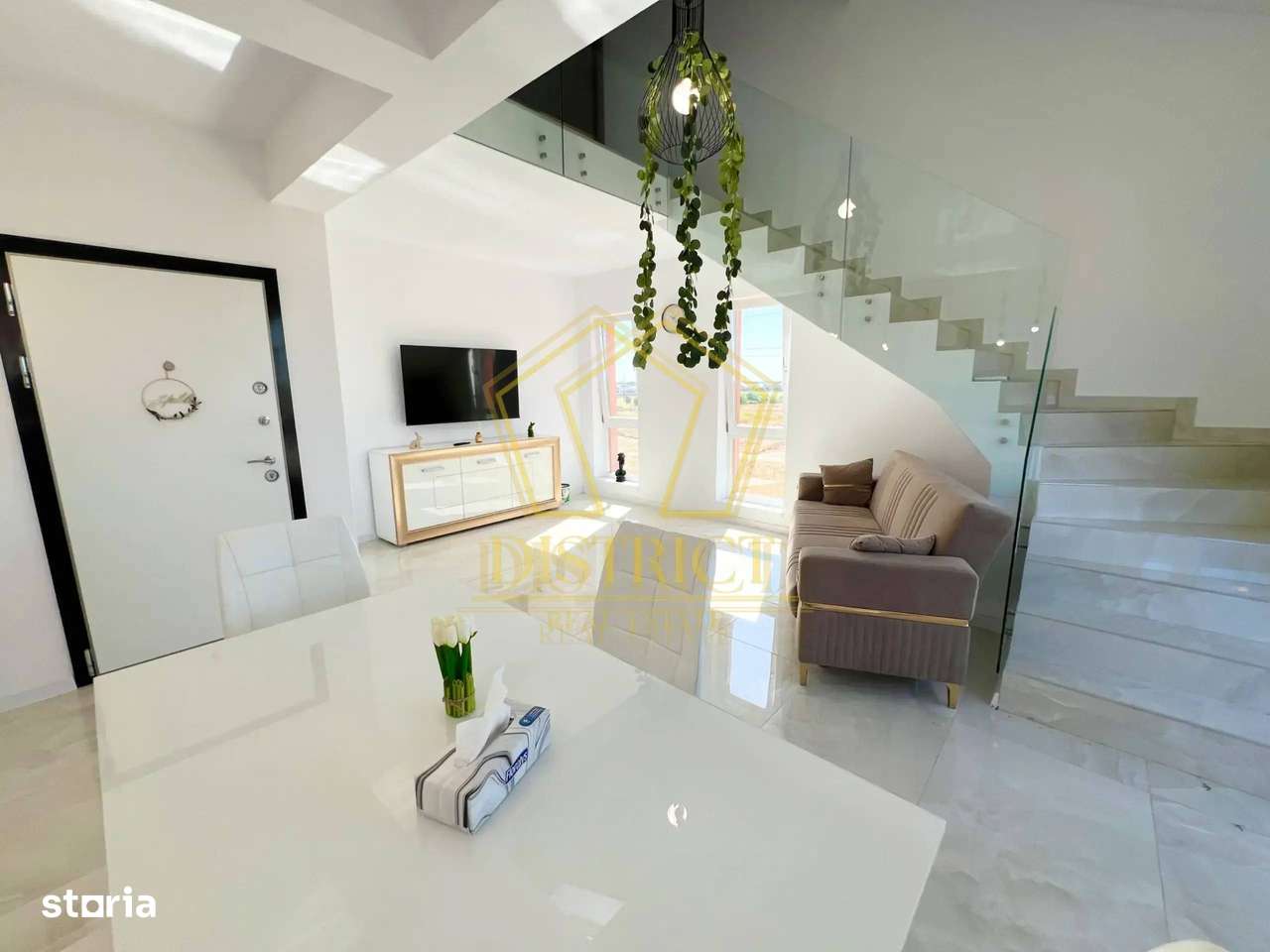 Apartament modern cu 3 camere si terasa | Giroc - Imagine principală: 2/12