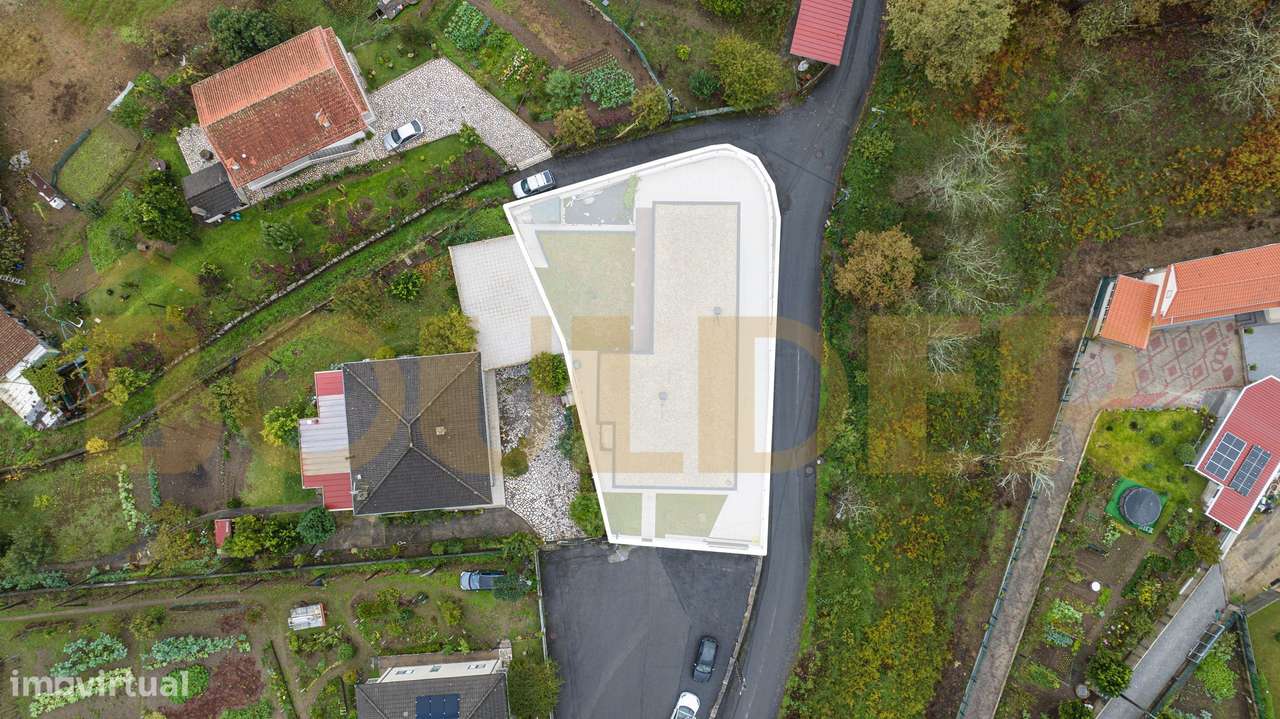 Moradia T4 de Arquitetura Moderna-21