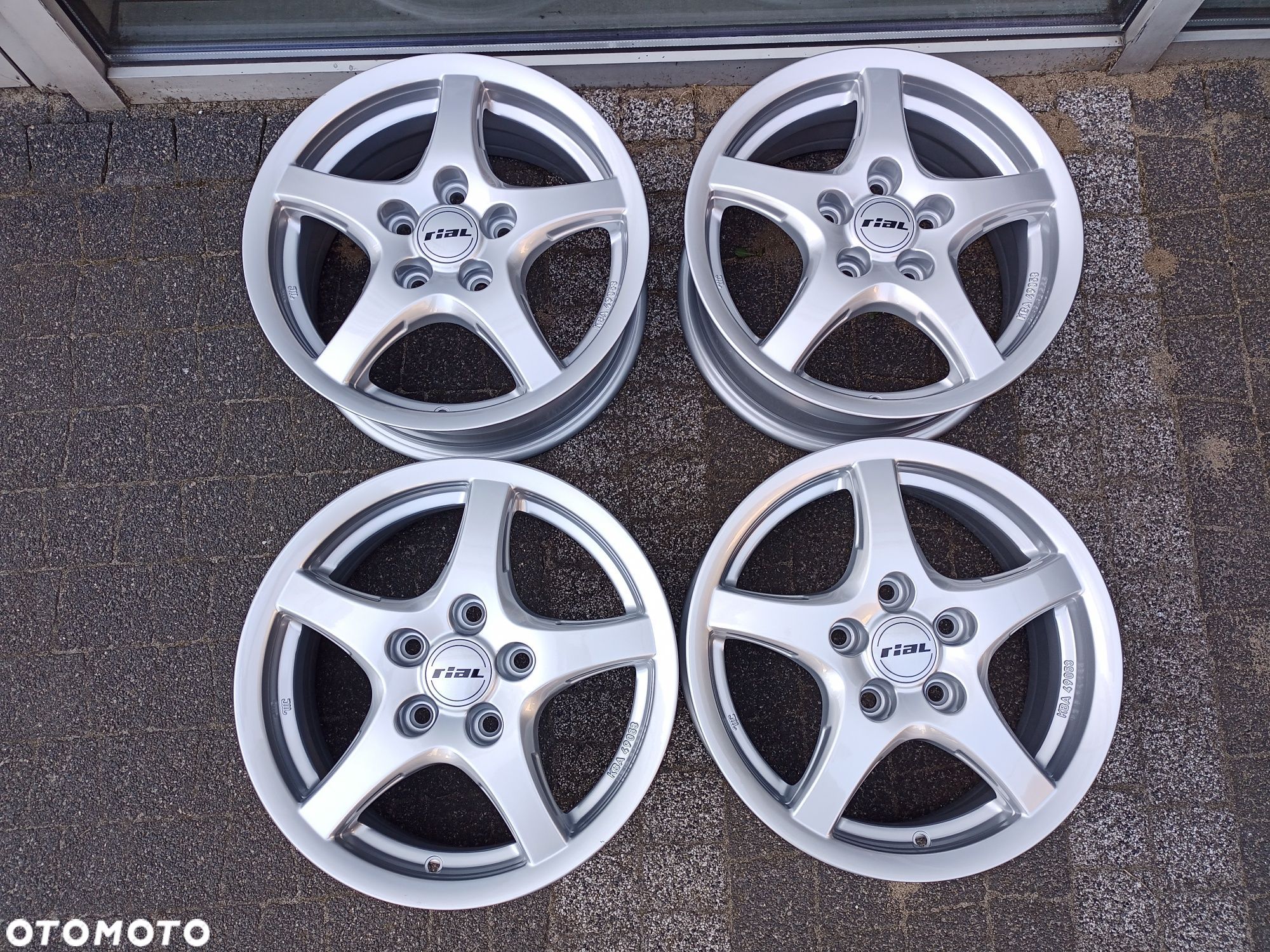 Felgi Alu RIAL 15" Vw Golf V Passat B5 Caddy Touran A3 Altea Octavia - 1