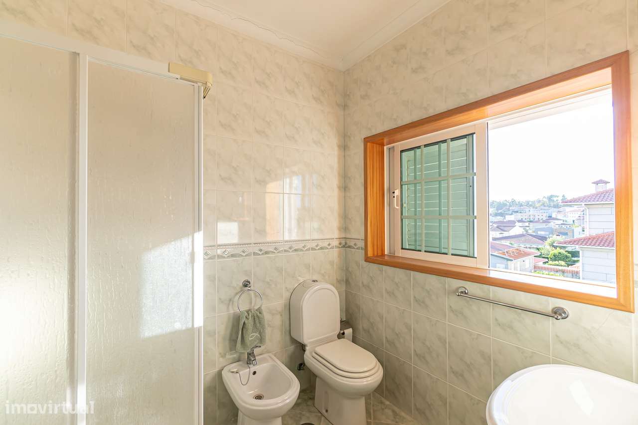 Moradia independente no centro de Alpendurada-15