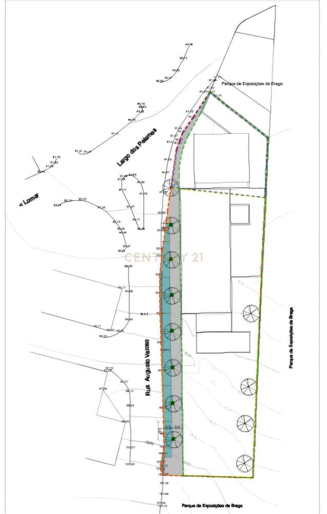 Terreno para um hotel de 70 quartos com um segundo edifício para servi-26