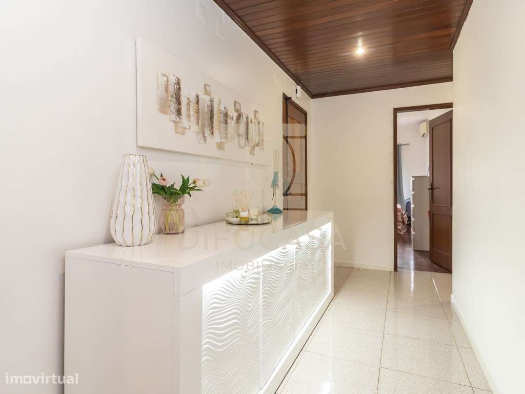 R260_Apartamento T3 Central no Feijó-17