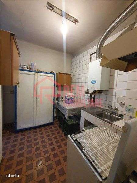 Vanzare vila,  Gara de Nord, str. Al Deparateanu, pozitie excelenta! - Imagine principală: 4/8