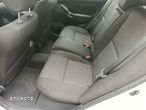 Toyota Avensis 1.8 VVT-i Sol - 13