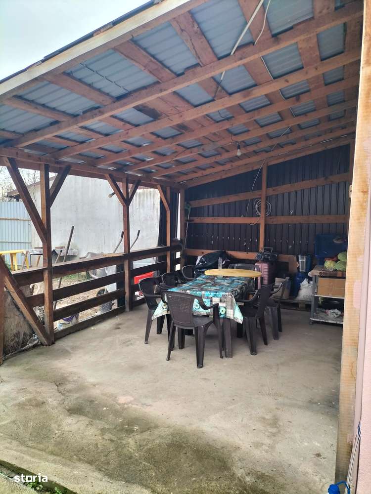 Casă de vânzare în Micești - Purcăreni, la doar 3 km de orașul Mioveni-3