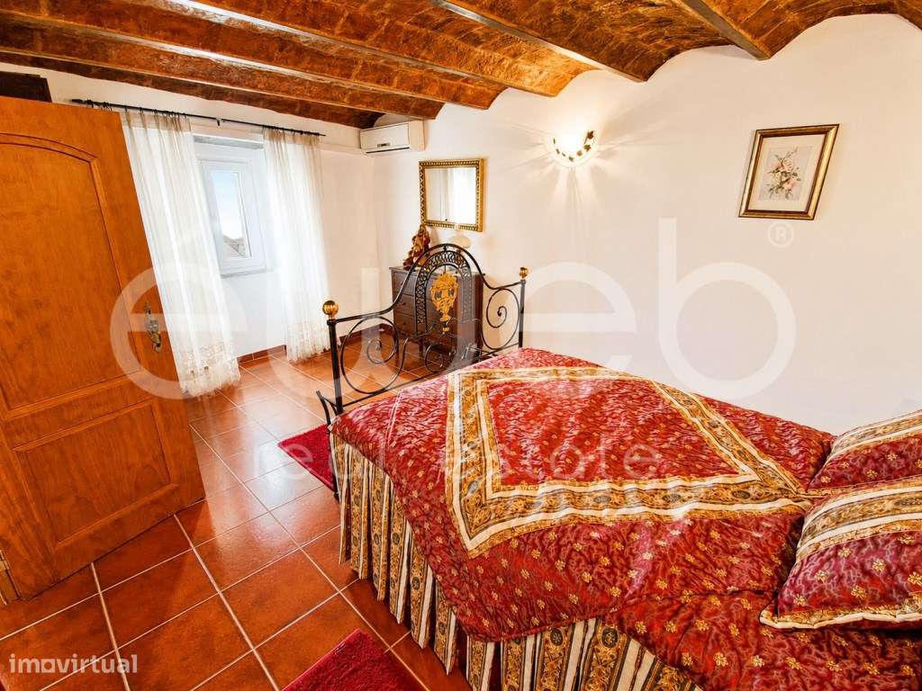 Moradia T4 de Arquitetura Alentejana com Piscina, Motrinos, Regueng...-23