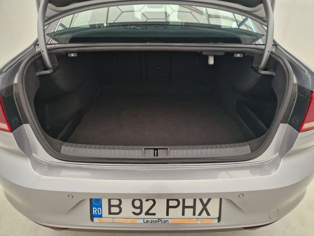 Volkswagen Passat Petrol 150CP 2019 Foto 10