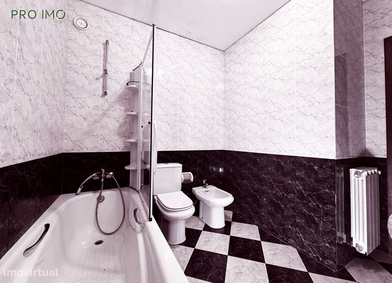 Apartamento T3 no Centro de São João da Madeira-36