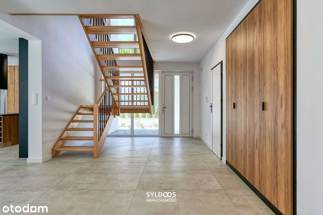 Nowoczesny dom z basenem z 2025r -Lusina przy Isk-7