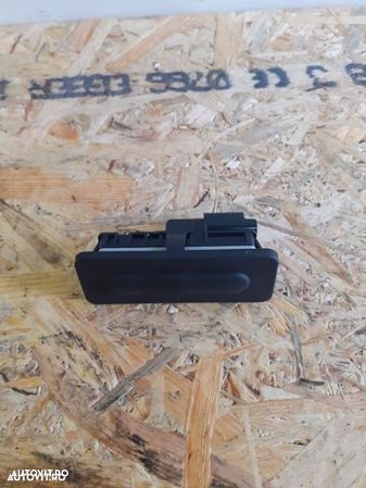 Buton Actuator Deschidere Porbagaj Peugeot 5008 Model 2018-2020 - 1