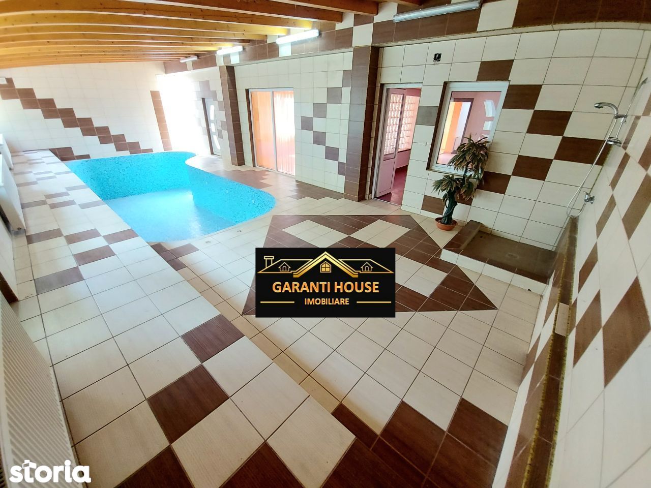 Zona T. Vladimirescu, casa D+P+E+M, piscina interioara, 250 000€ neg.