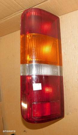 lampa lewa tył tylna FORD TRANSIT IV COURIER 86-92  wkład oprawa żarówek - 1