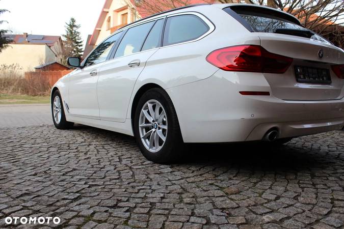 BMW Seria 5 520d Touring - 5