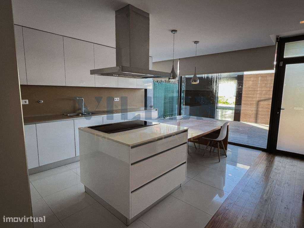 Moradia V4 em Guimarães-5