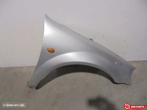 GUARDA-LAMAS FRENTE DIREITO CHRYSLER SEBRING JR 2001 - 1