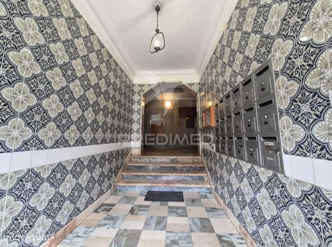 Apartamento T2 no Laranjeiro, Almada-13