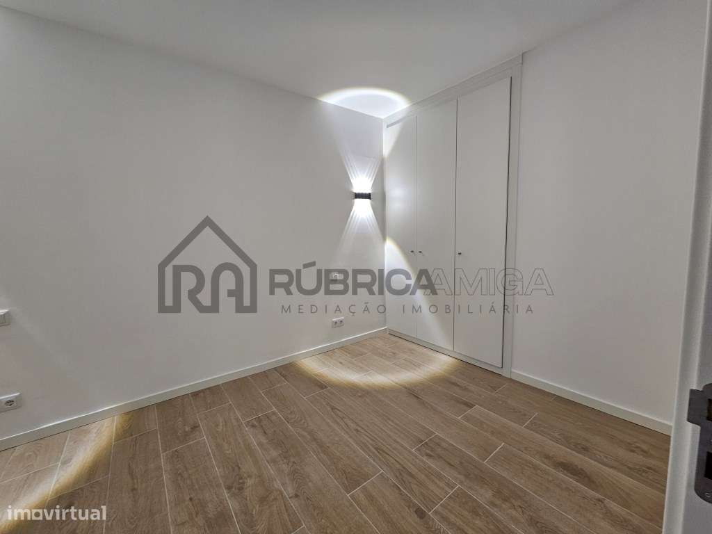 Moradia recuperada com garagem em Loulé-9