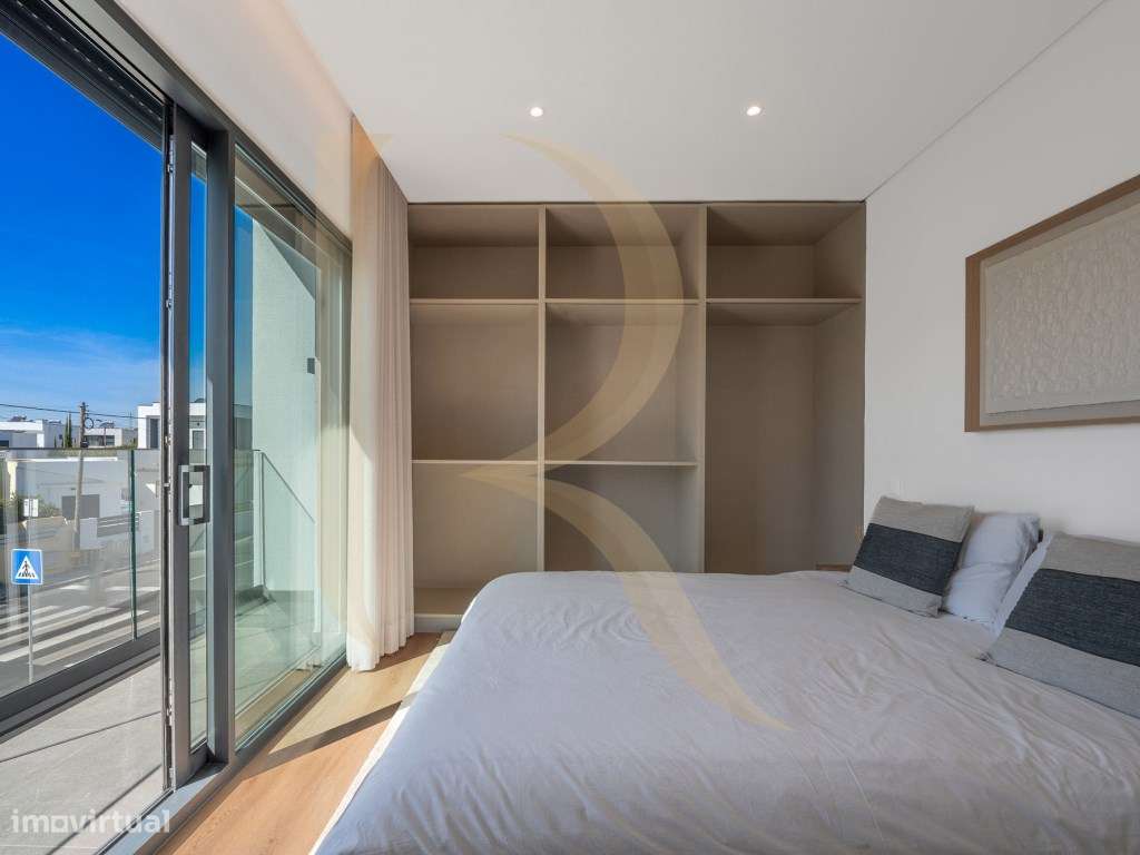 Moradia geminada T3 nova com garagem e piscina nos Foros de Amora -...-19